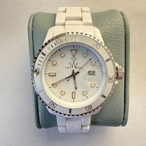 ToyWatch Elegant White Women’s Timepiece